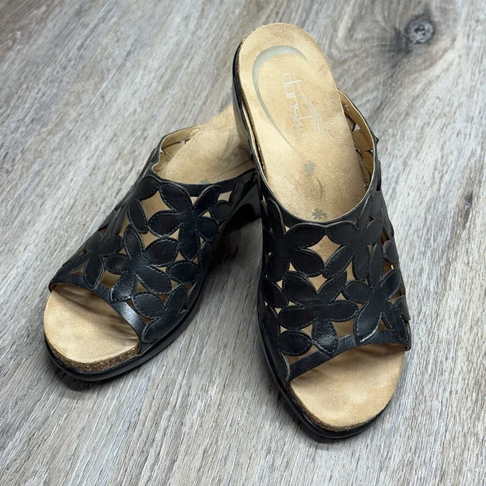 Dansko Clarissa Sandals Womens US 7.5-8 EU 38 Black Leather Floral Cutout
